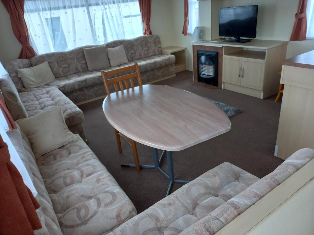 Holiday Home In Lyons Robin Hood Holiday Park Meliden Екстериор снимка