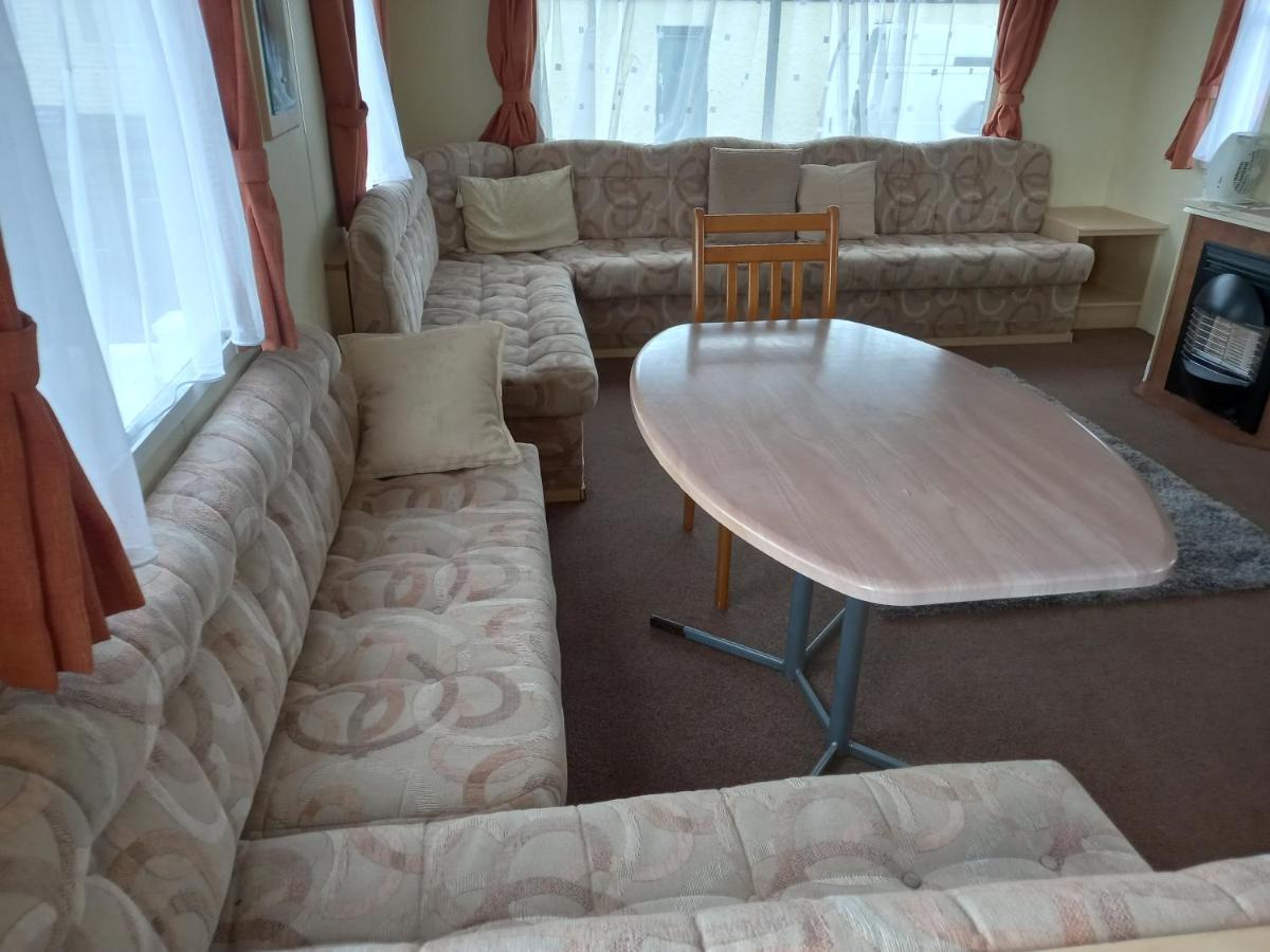 Holiday Home In Lyons Robin Hood Holiday Park Meliden Екстериор снимка