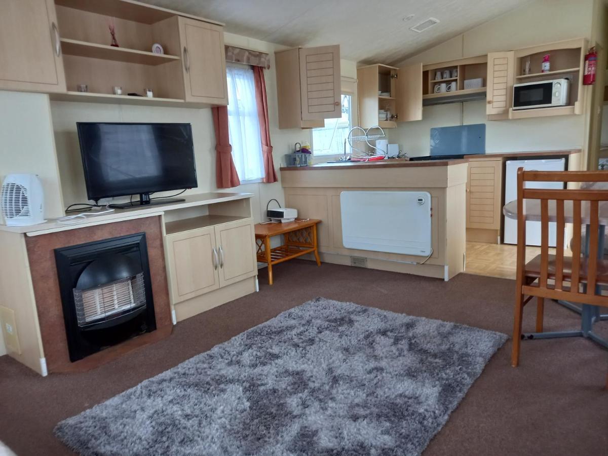 Holiday Home In Lyons Robin Hood Holiday Park Meliden Екстериор снимка