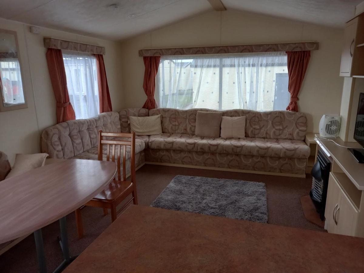 Holiday Home In Lyons Robin Hood Holiday Park Meliden Екстериор снимка