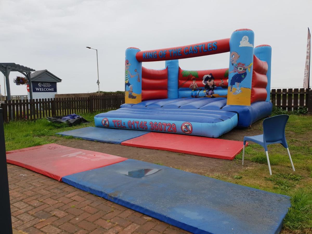 Holiday Home In Lyons Robin Hood Holiday Park Meliden Екстериор снимка